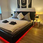 شقة Urban Spacious Bright With Danubeview