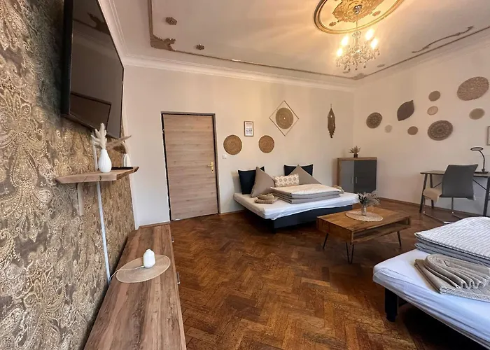 Urban Spacious Bright With Danubeview * Λιντς